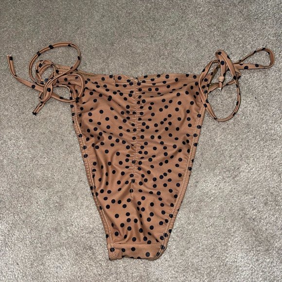 Nasty Gal Polka dot Swim set - Picture 4 of 15